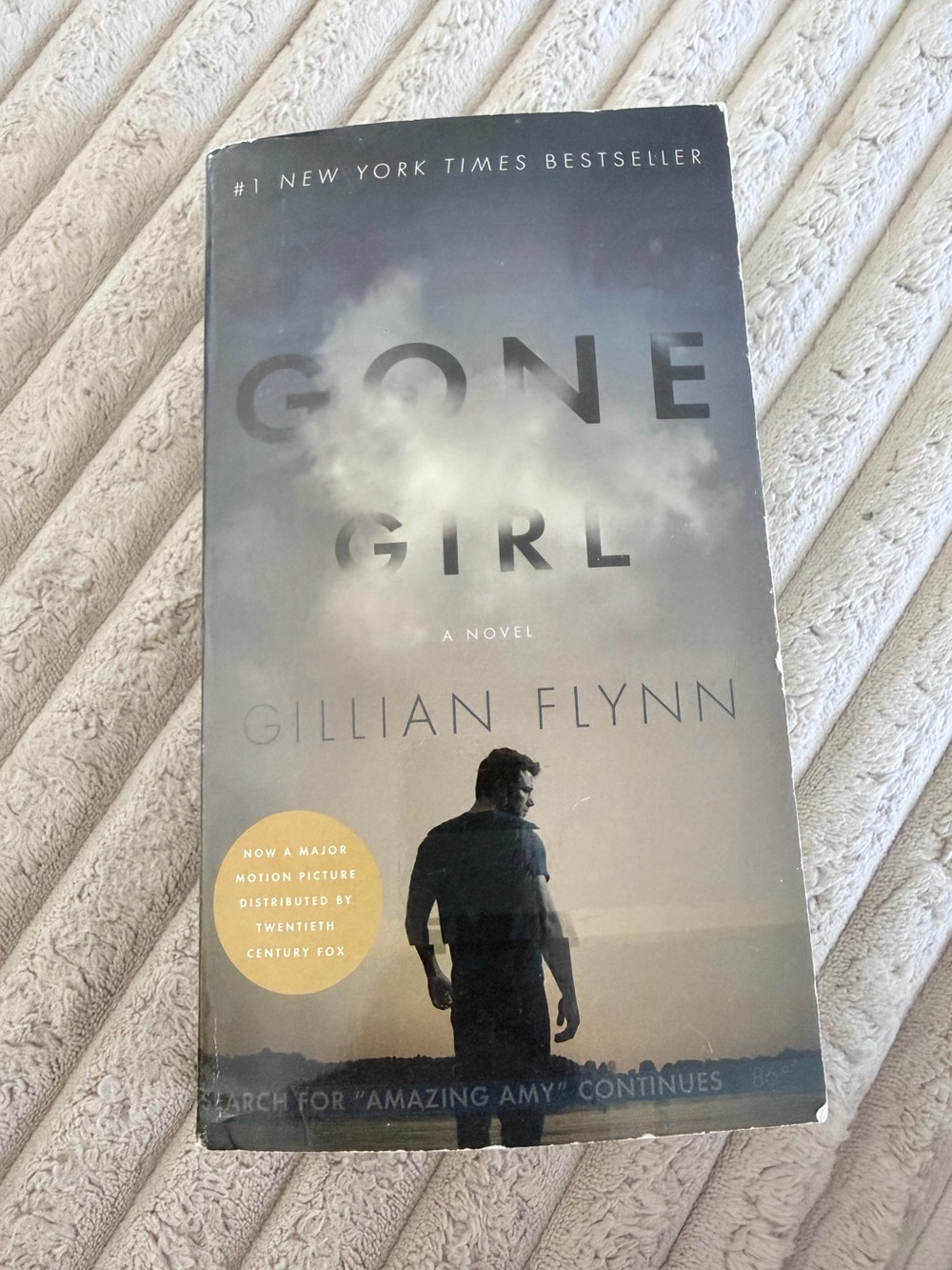 Gone Girl by Gillian Flynn Paperback Thriller Mystery Novel